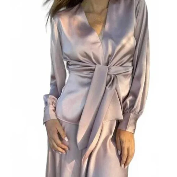 Karmamia Blair Satin Tie Front Blouse Blush Pink Long Sleeve Size S - Picture 2 of 3